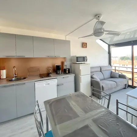Moderne Au Grau-du-roi De 32 M² Avec Piscine Partagee Lejlighed *