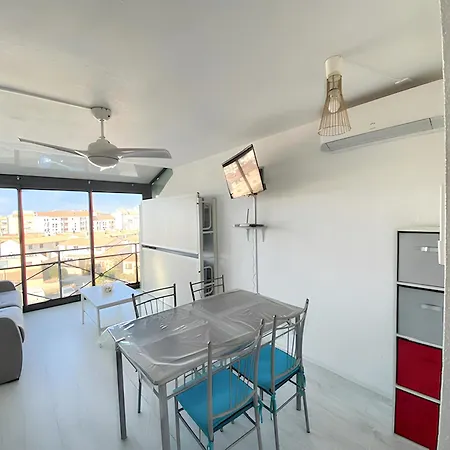 Moderne Au Grau-du-roi De 32 M² Avec Piscine Partagee Lejlighed
